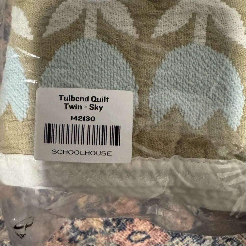 Schoolhouse Electric Tulbend Quilt, light blue, TWIN, NWT! - Picture 5 of 6